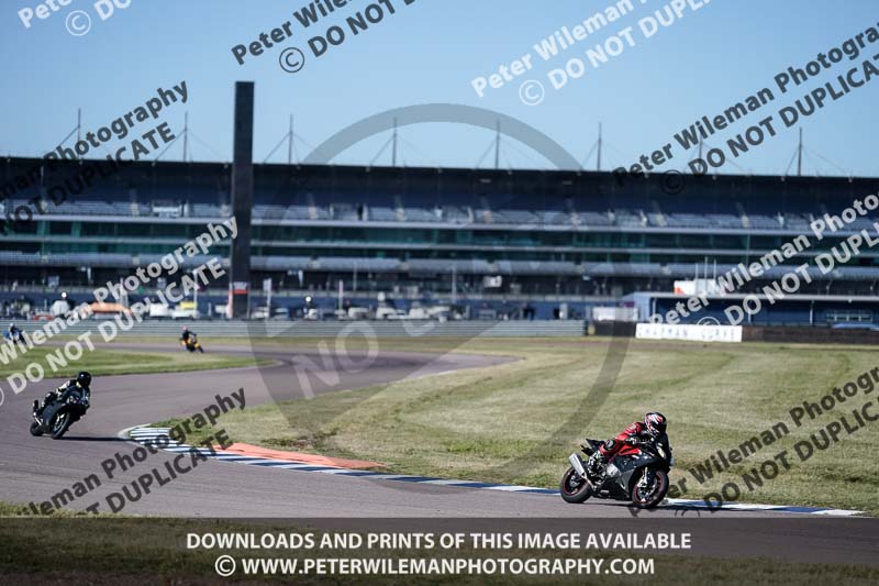 Rockingham no limits trackday;enduro digital images;event digital images;eventdigitalimages;no limits trackdays;peter wileman photography;racing digital images;rockingham raceway northamptonshire;rockingham trackday photographs;trackday digital images;trackday photos